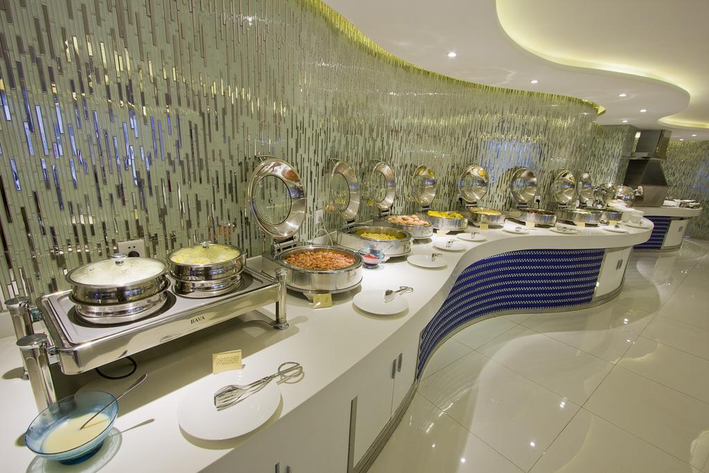 Lanmei Theme Hotel 昆明 エクステリア 写真